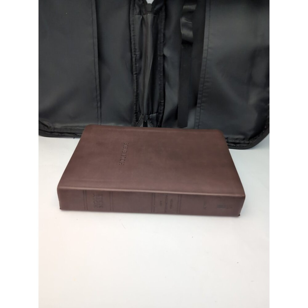 Zondervan Holy Bible NIV New International Version Giant Print w/Carry Case